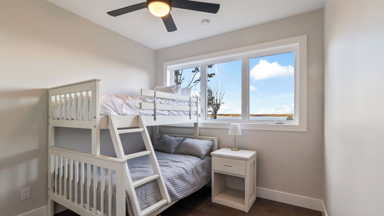 Photo of Bedroom in Shemogue