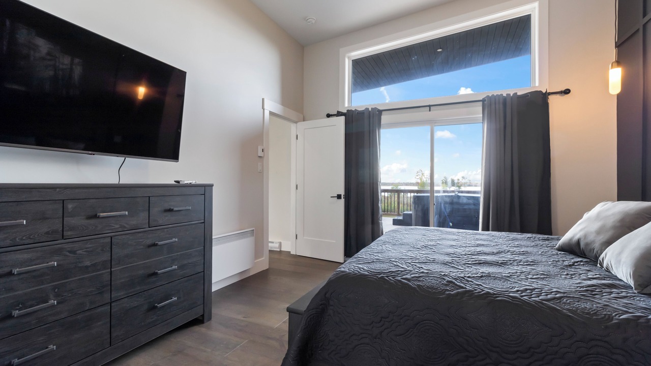Photo of Bedroom in Shemogue