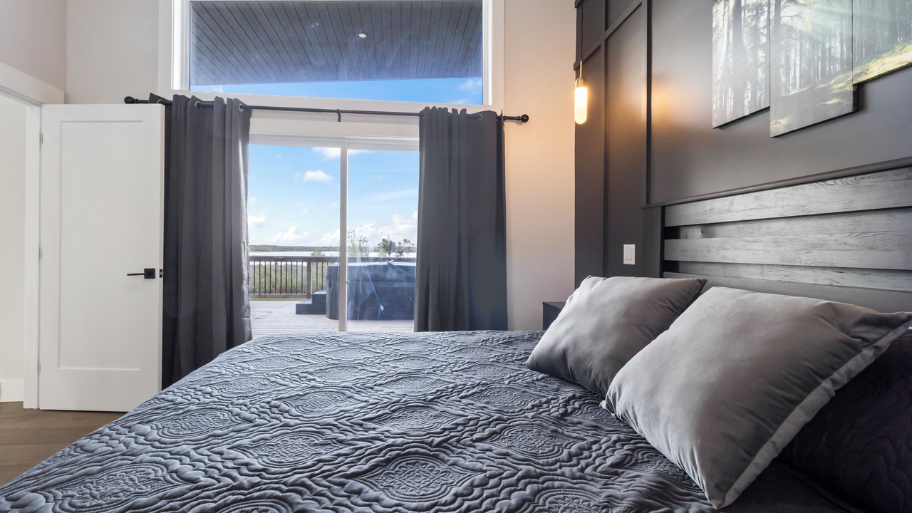 Photo of Bedroom in Shemogue