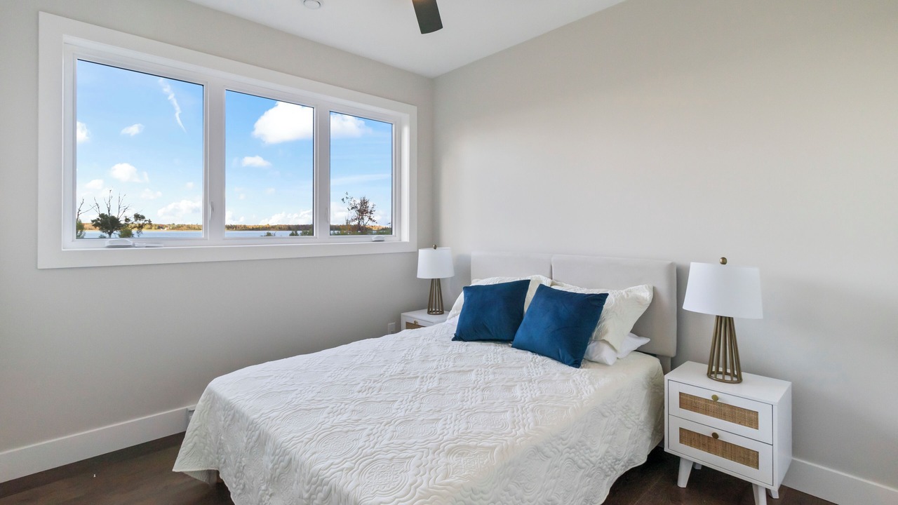 Photo of Bedroom in Shemogue