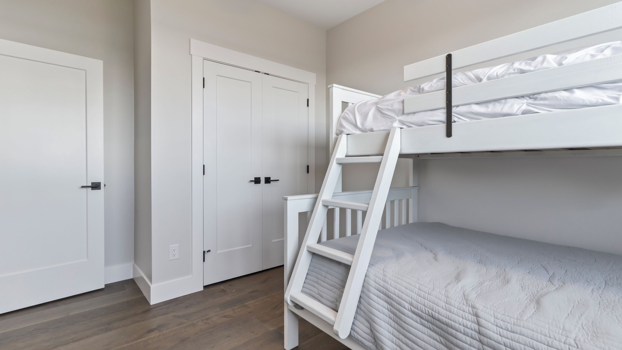 Photo of Bedroom in Shemogue