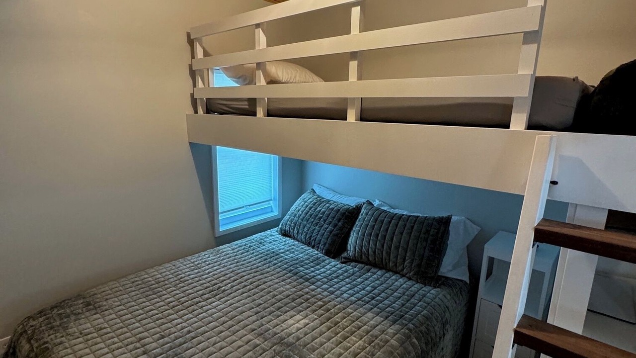 Photo of Bedroom in Alger