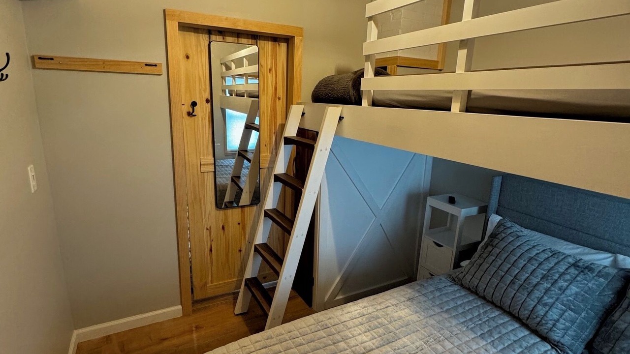Photo of Bedroom in Alger