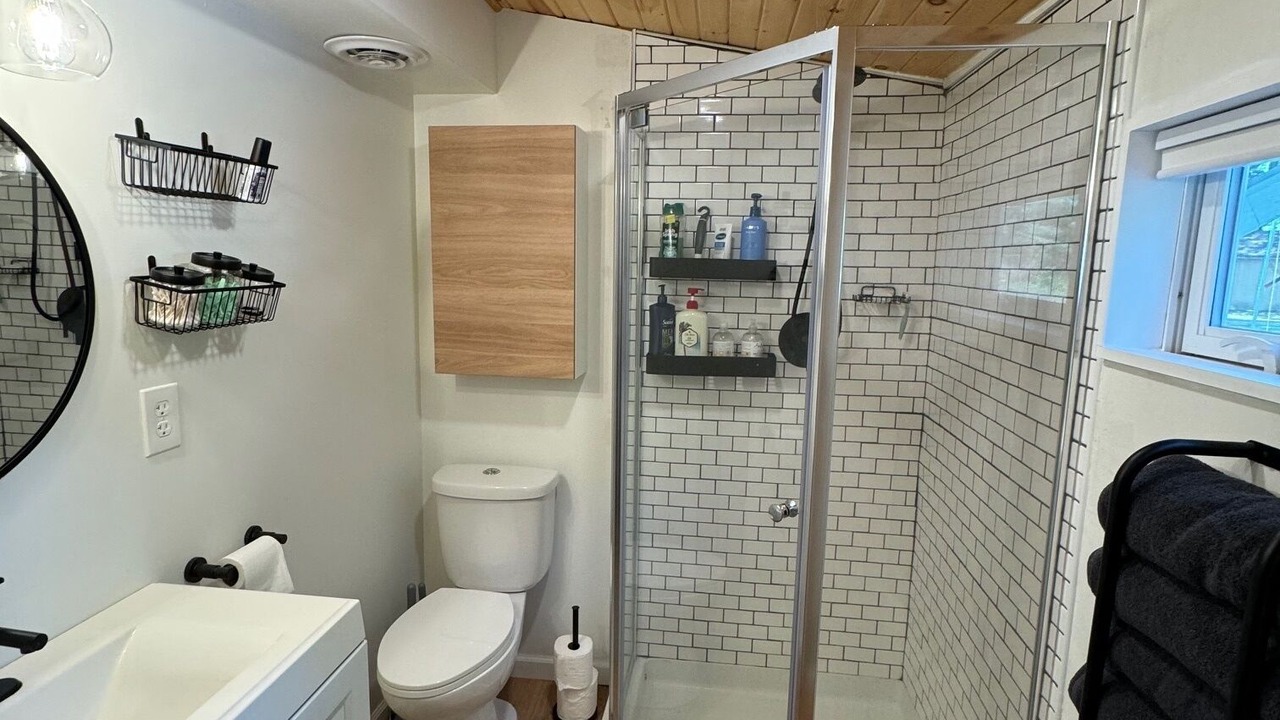 Photo of Bathroom in Alger