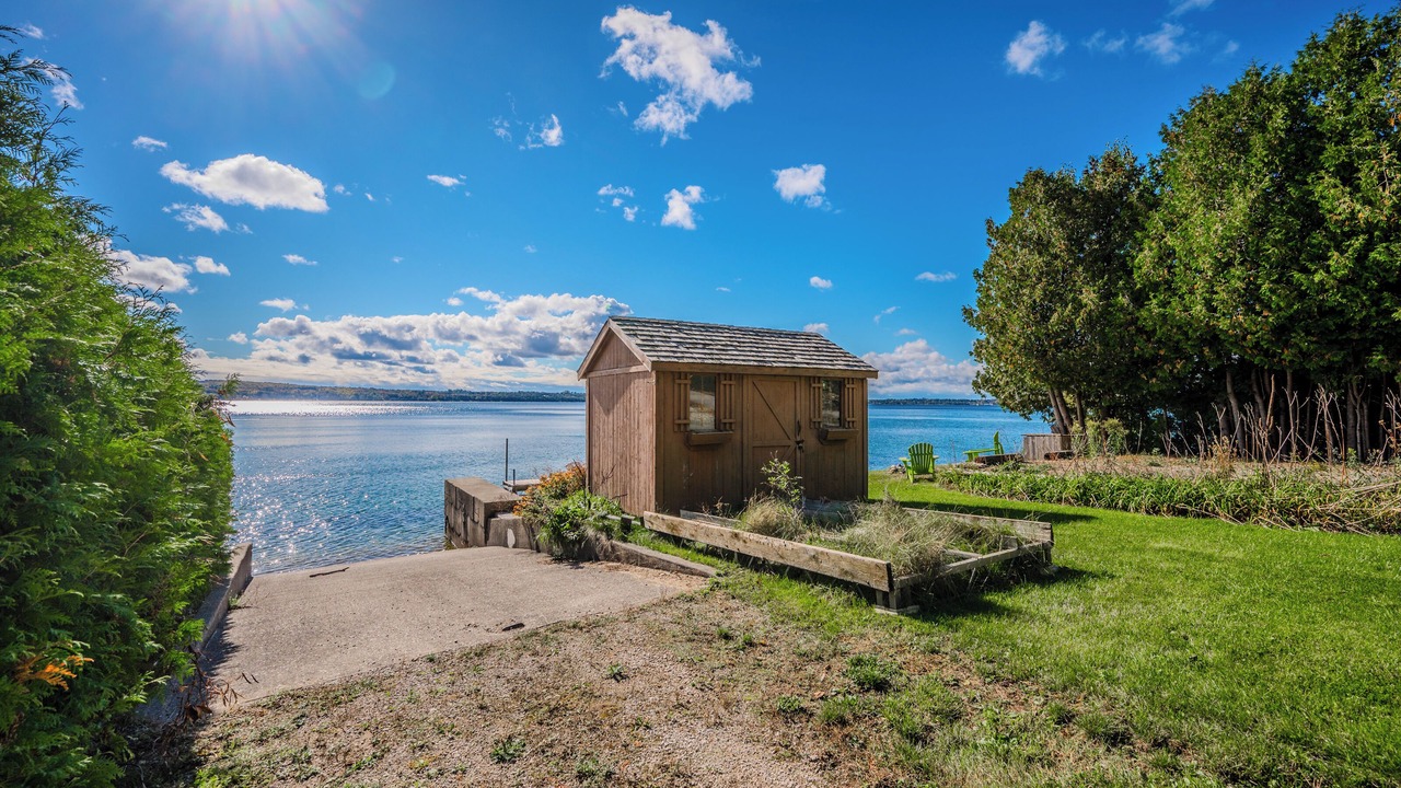 Photo of Outdoor in Colpoys Bay