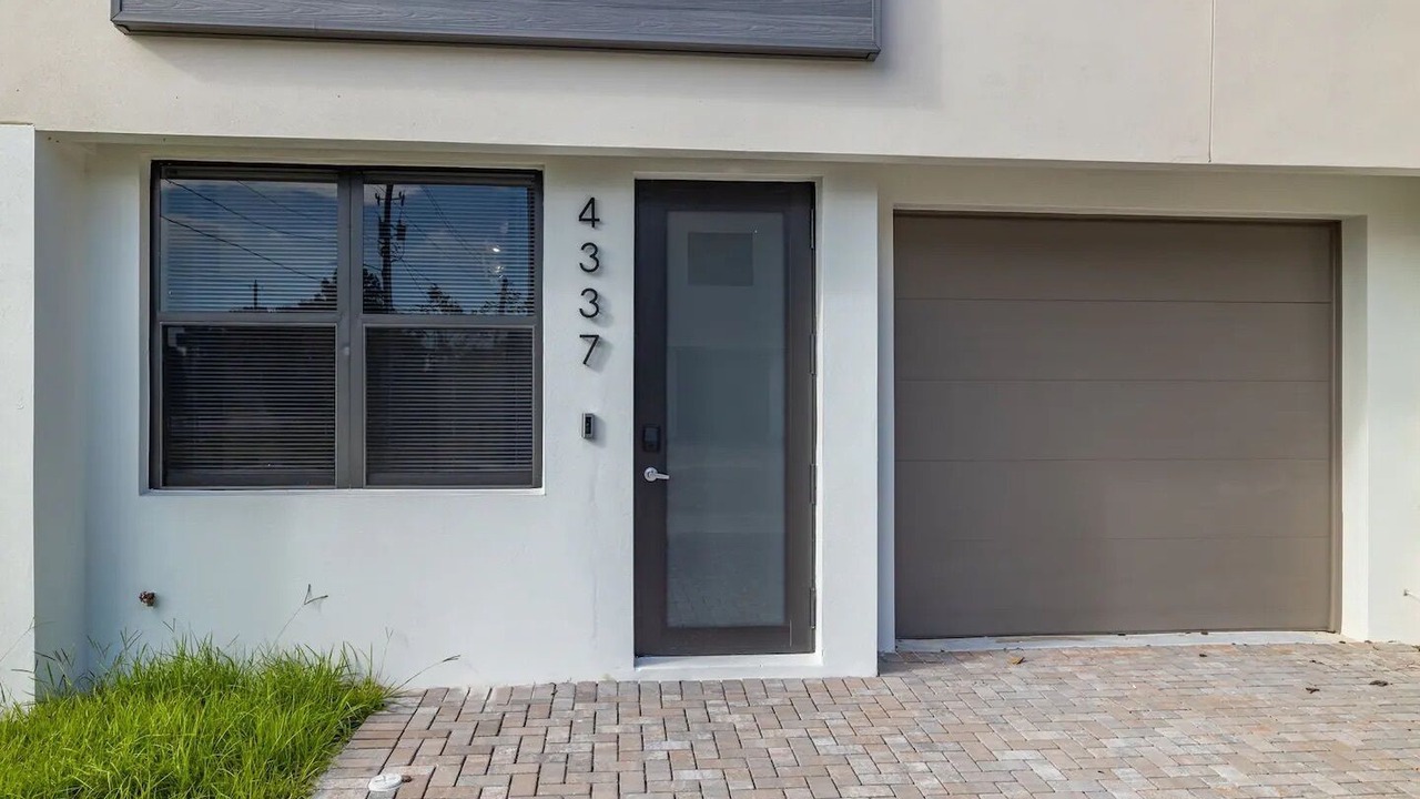 Photo of Outdoor in Pinecrest West Park