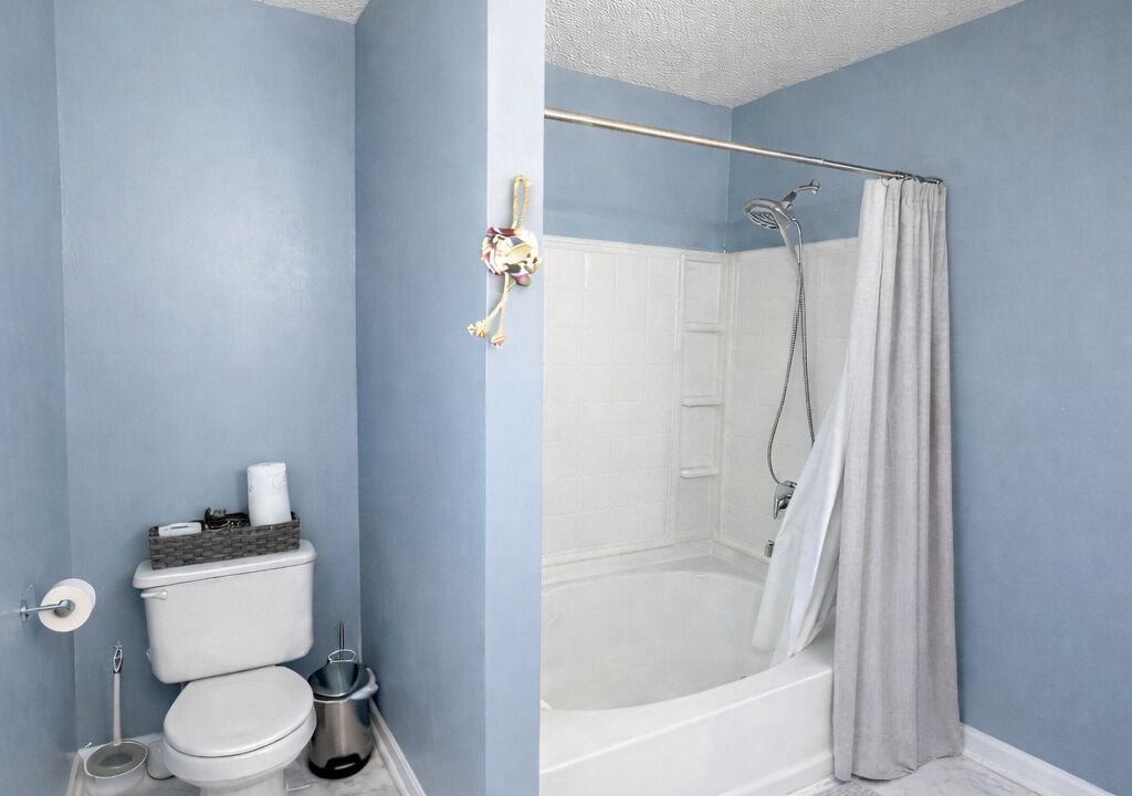 Photo of Bathroom in Huntcliff