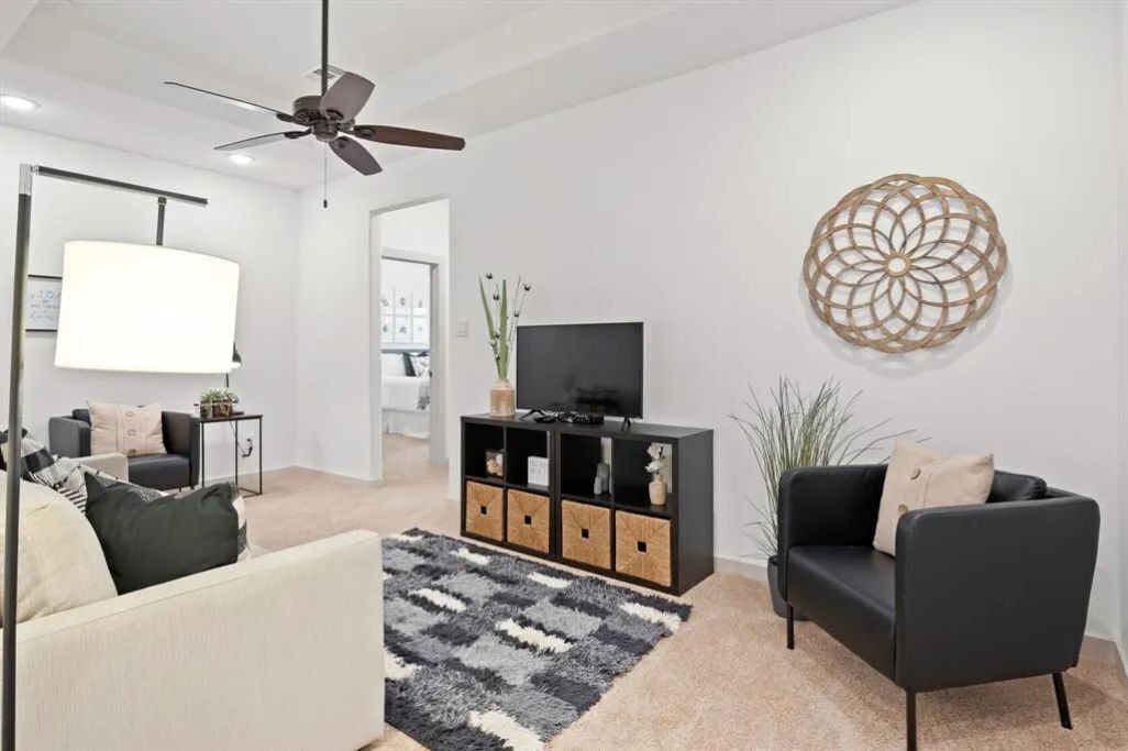 Photo of Livingroom in Central Arlington