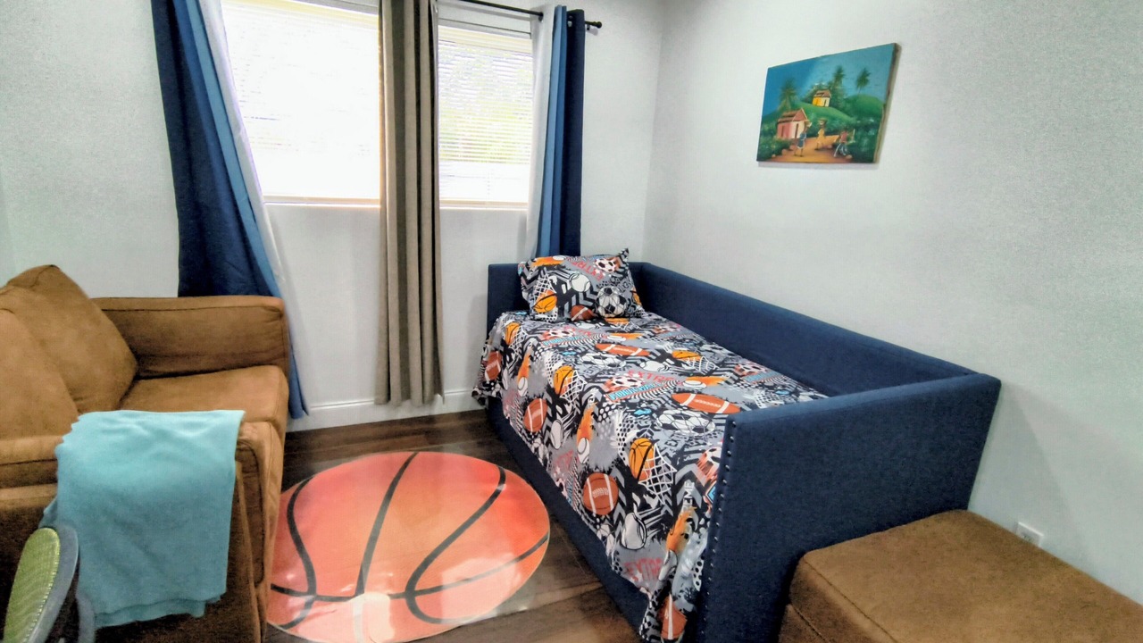Photo of Livingroom in Miramar