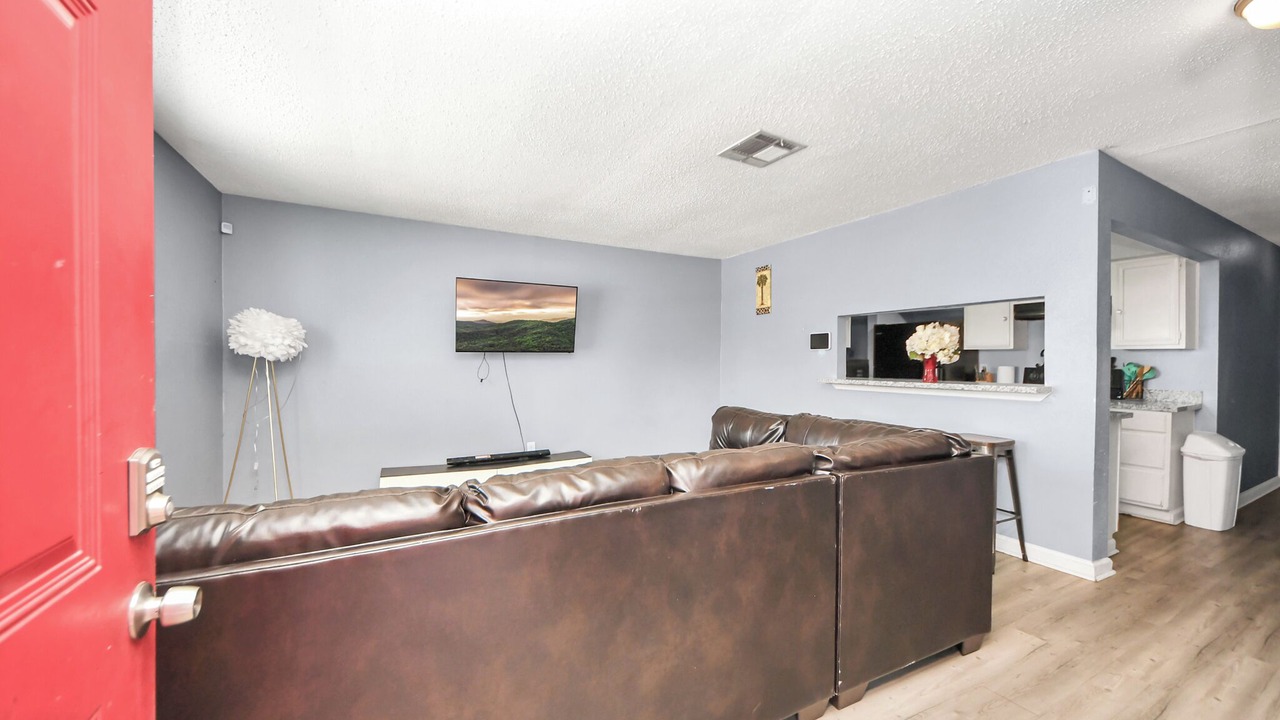 Photo of Livingroom in North Shore