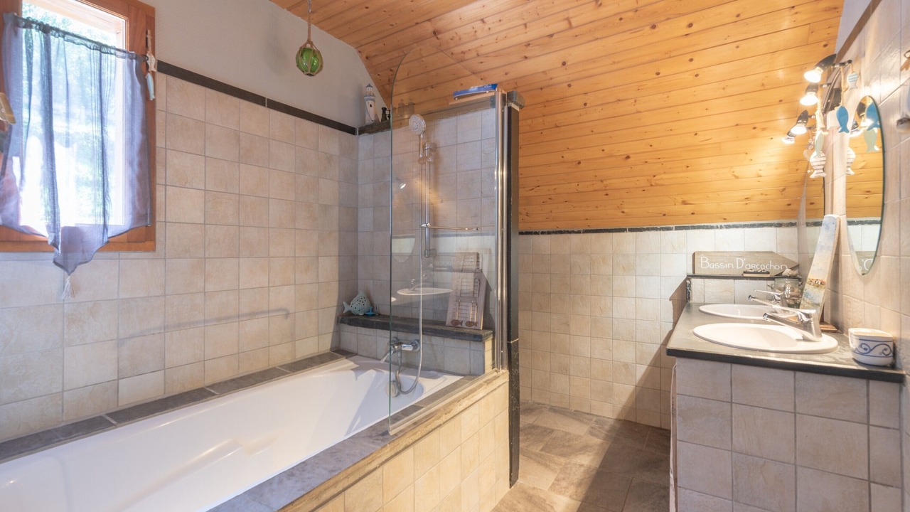 Photo of Bathroom in Bazus-Aure