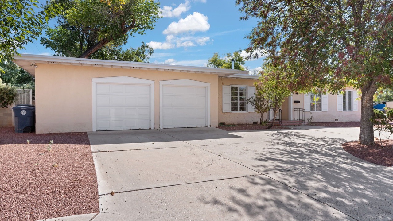 Photo of Outdoor in Altura Addition