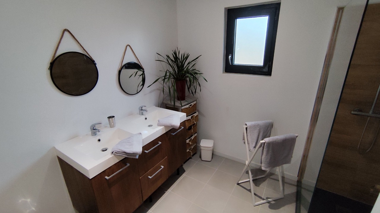 Photo of Bathroom in Busque