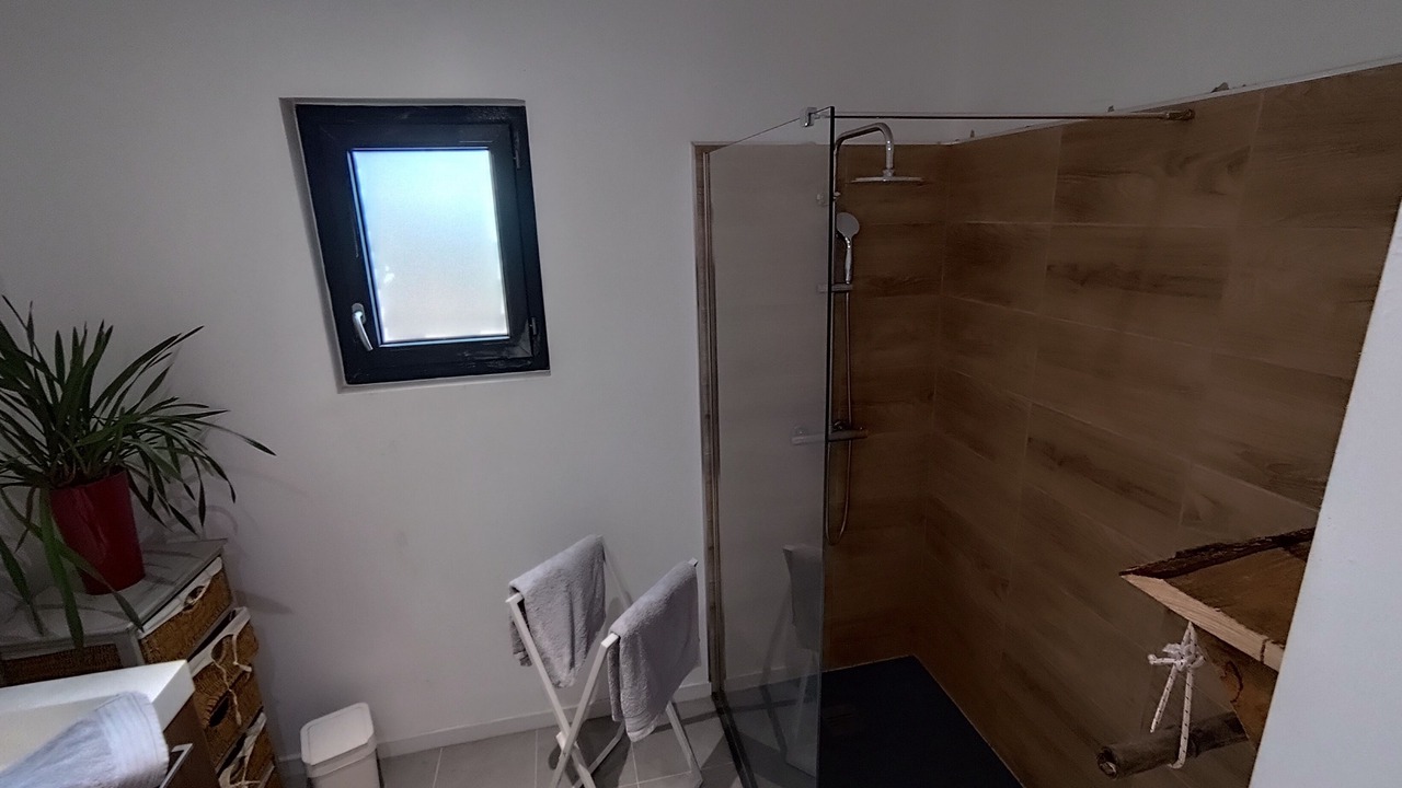 Photo of Bathroom in Busque