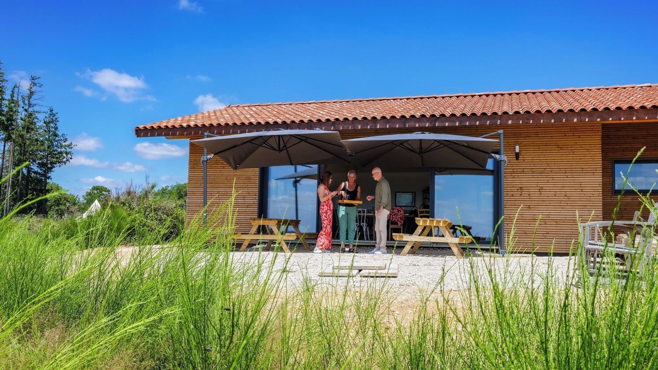 Photo of Patio Balcony in Busque