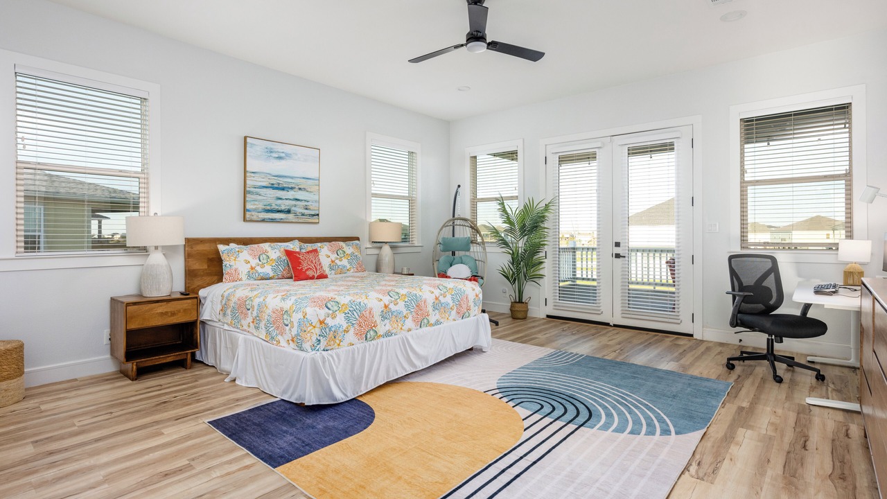 Photo of Bedroom in Crystal Beach