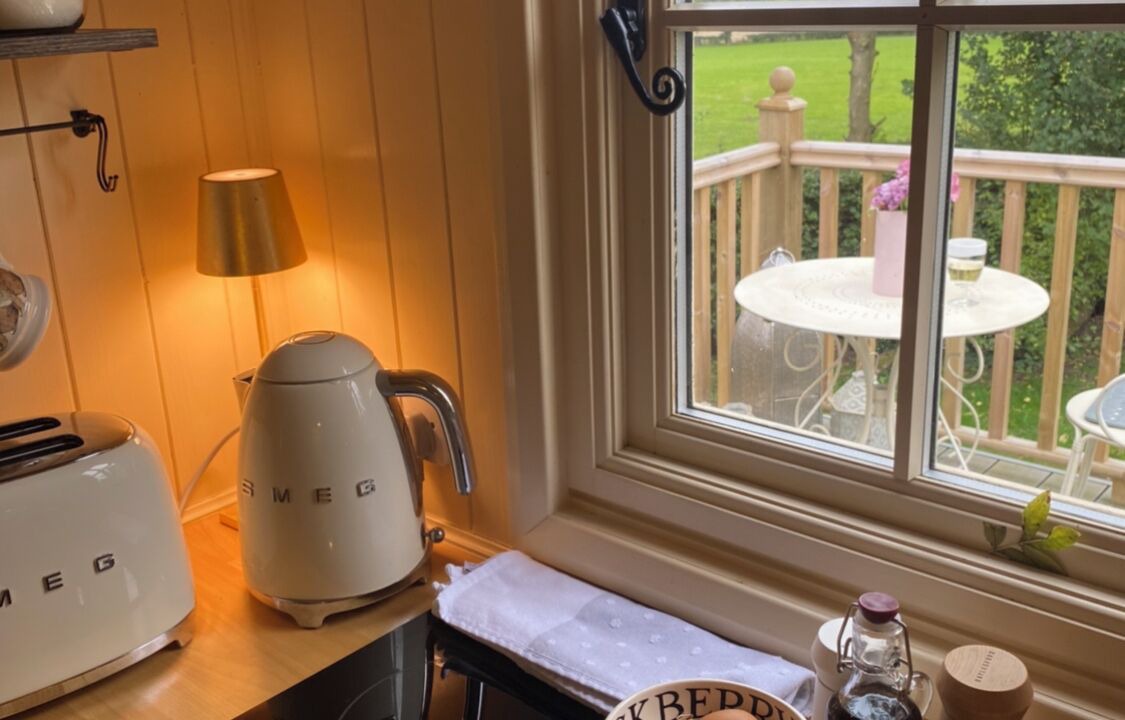 Photo of Others in Broadwas