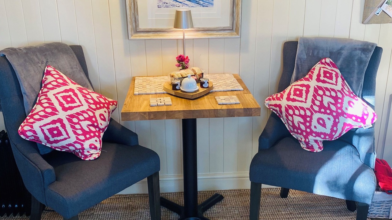 Photo of Others in Broadwas