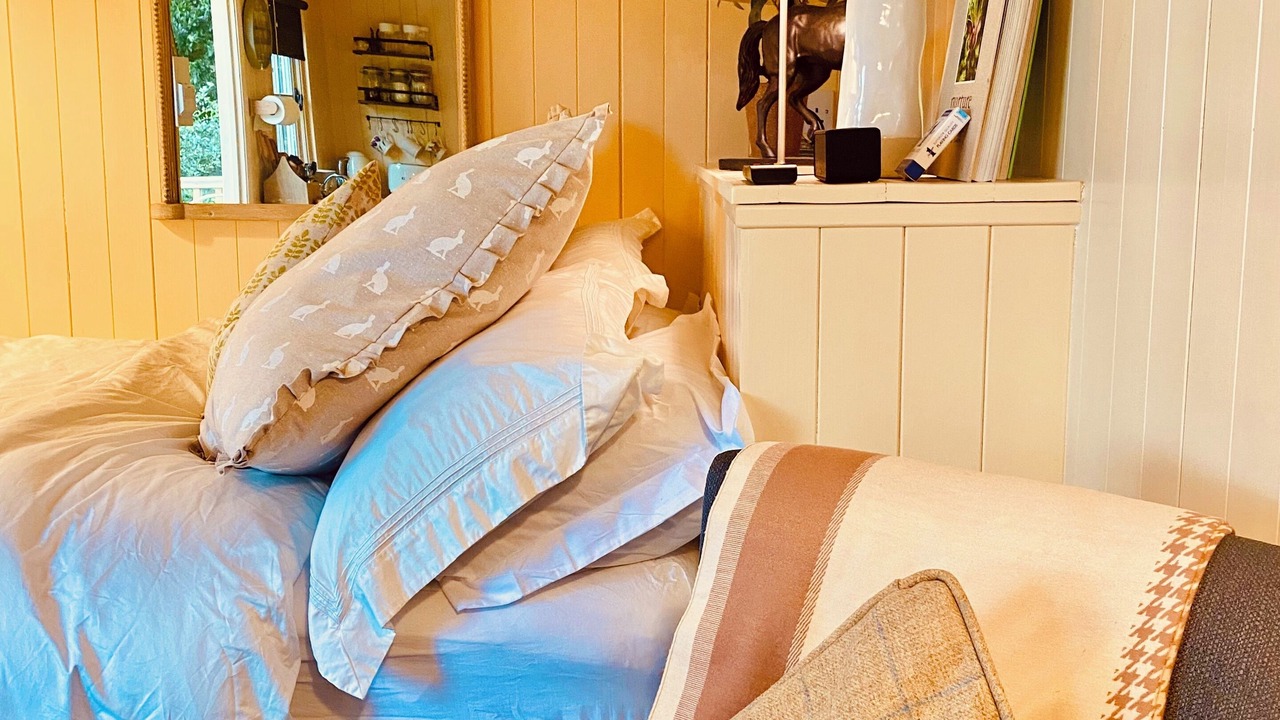 Photo of Bedroom in Broadwas