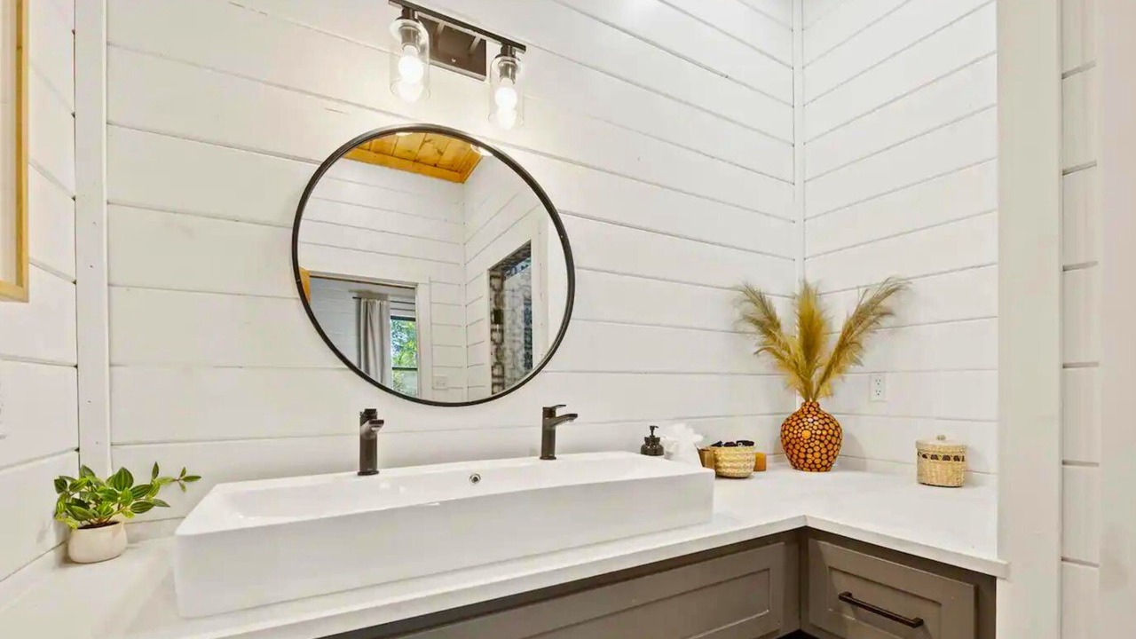 Photo of Bathroom in Pickens