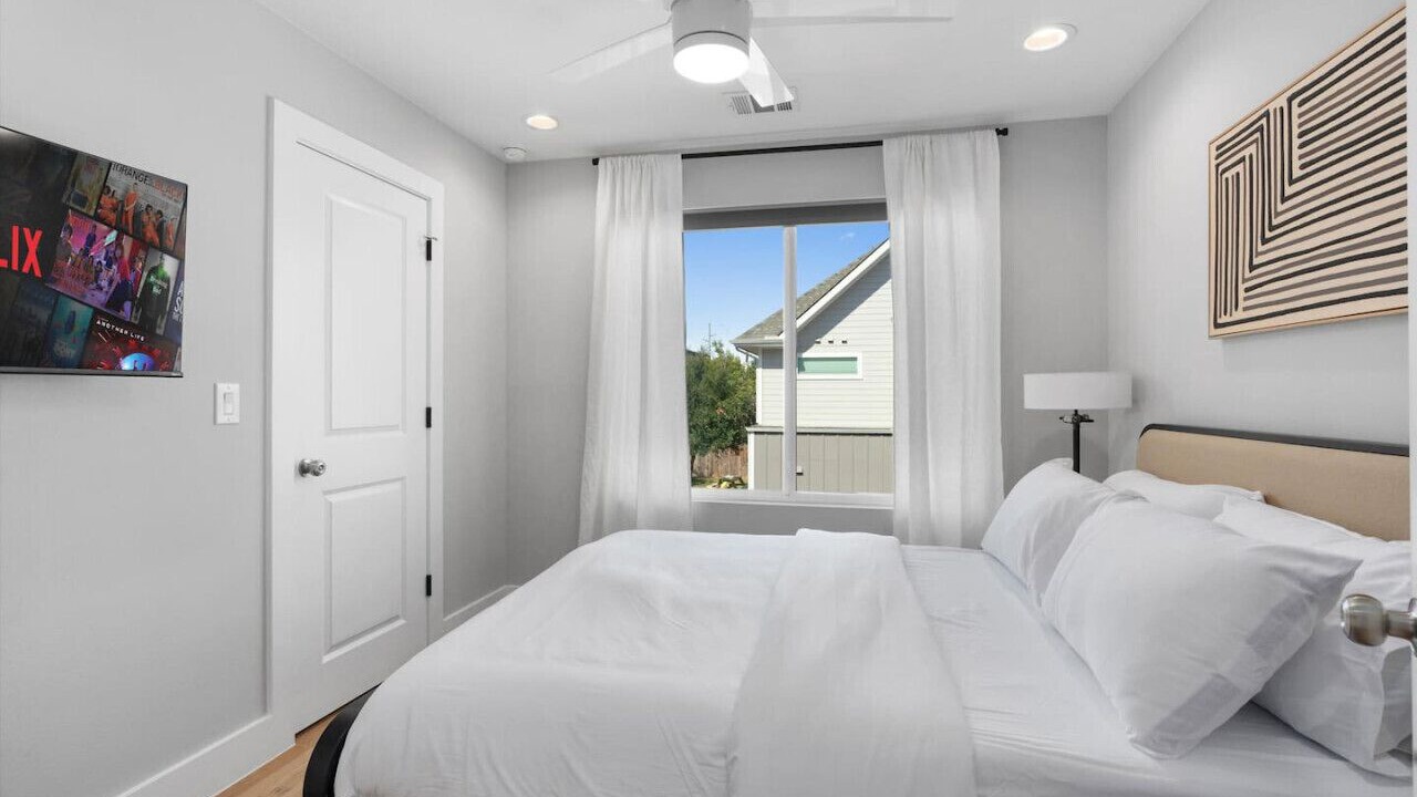 Photo of Bedroom in University Hills and Windsor Park
