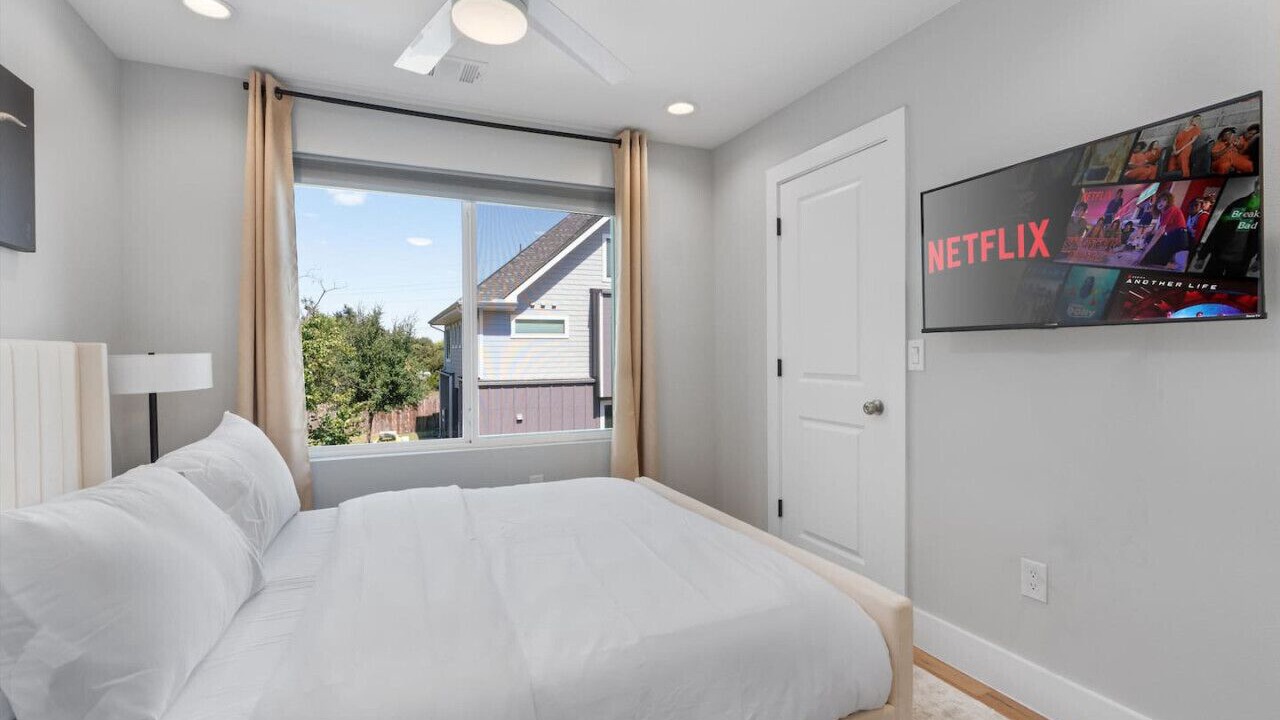Photo of Bedroom in University Hills and Windsor Park