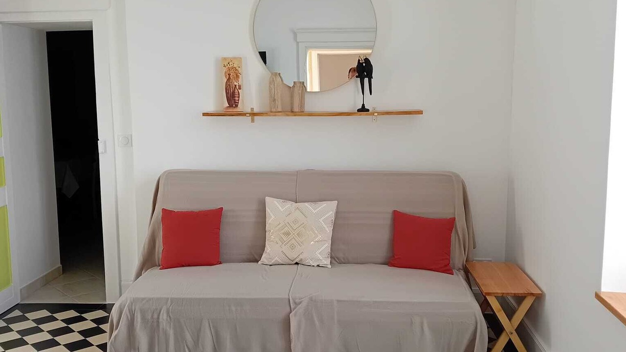 Photo of Others in Ambrault