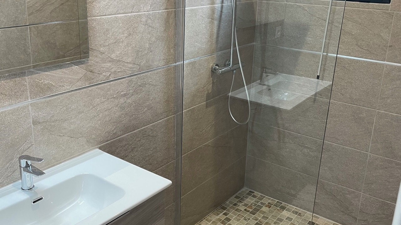 Photo of Bathroom in Les Mages