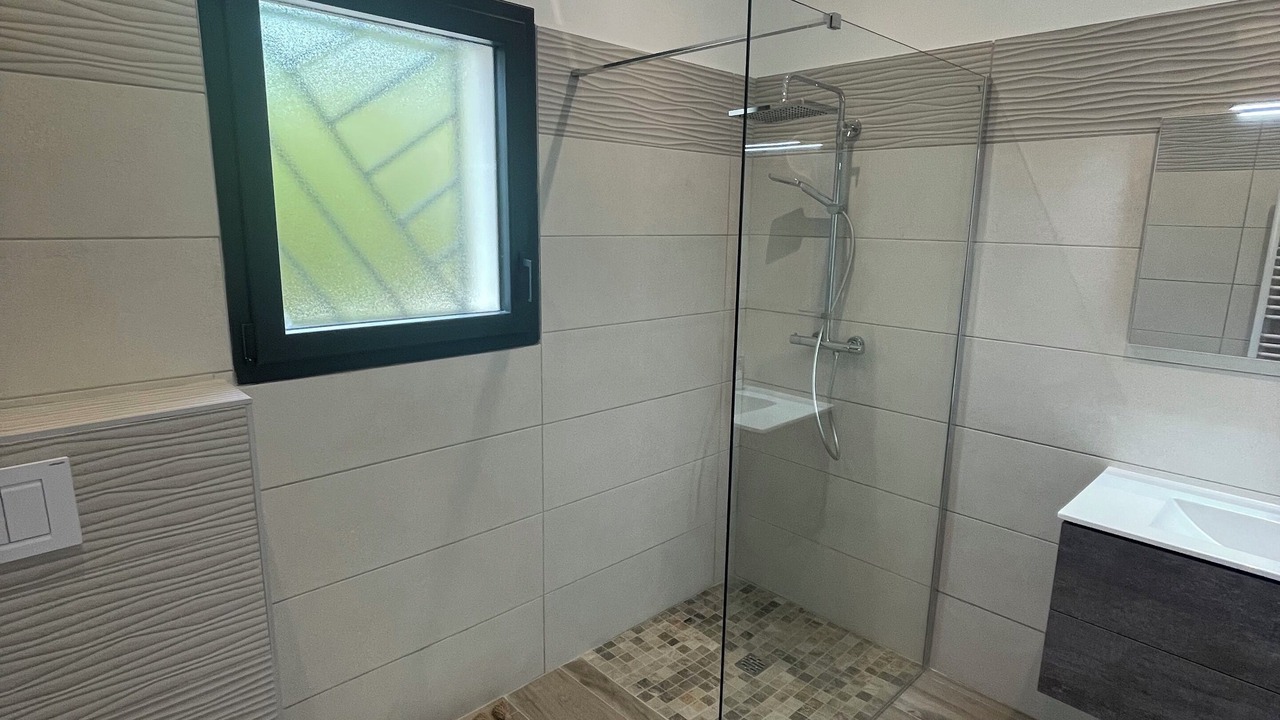 Photo of Bathroom in Les Mages