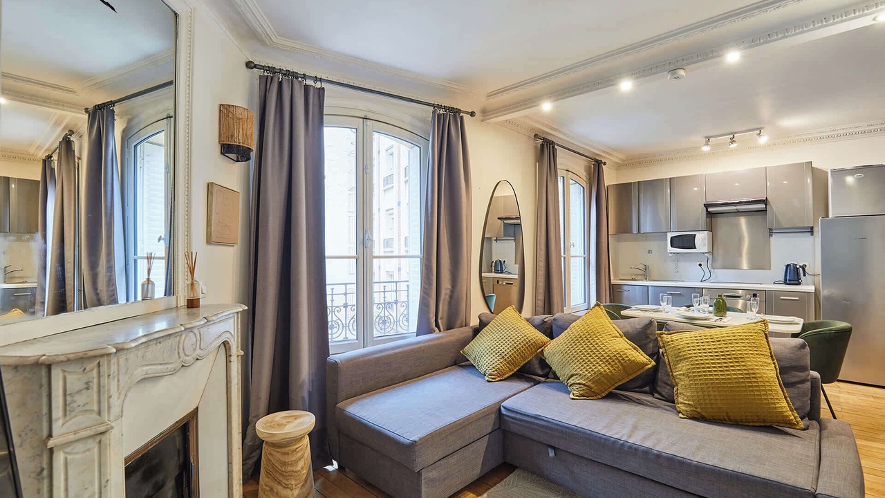 Photo of Livingroom in 10th Arrondissement