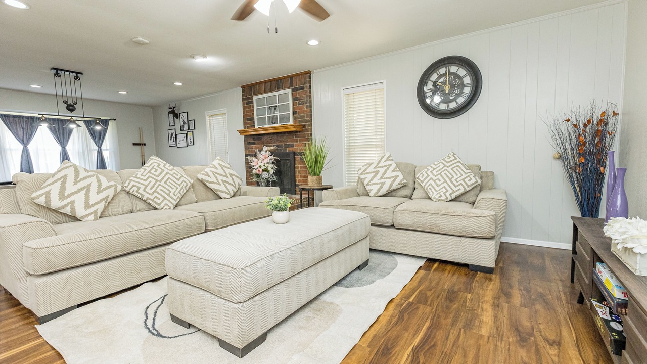 Photo of Livingroom in North Richland Hills
