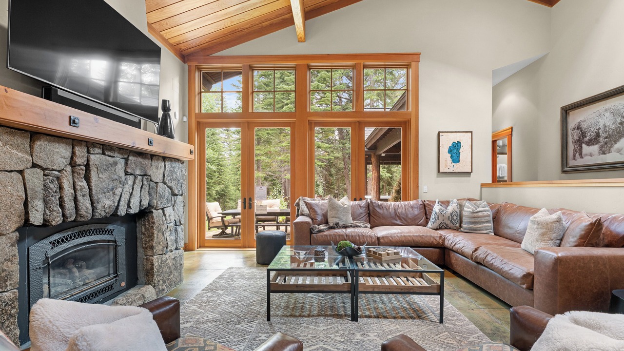 Photo of Livingroom in Ponderosa Palisades