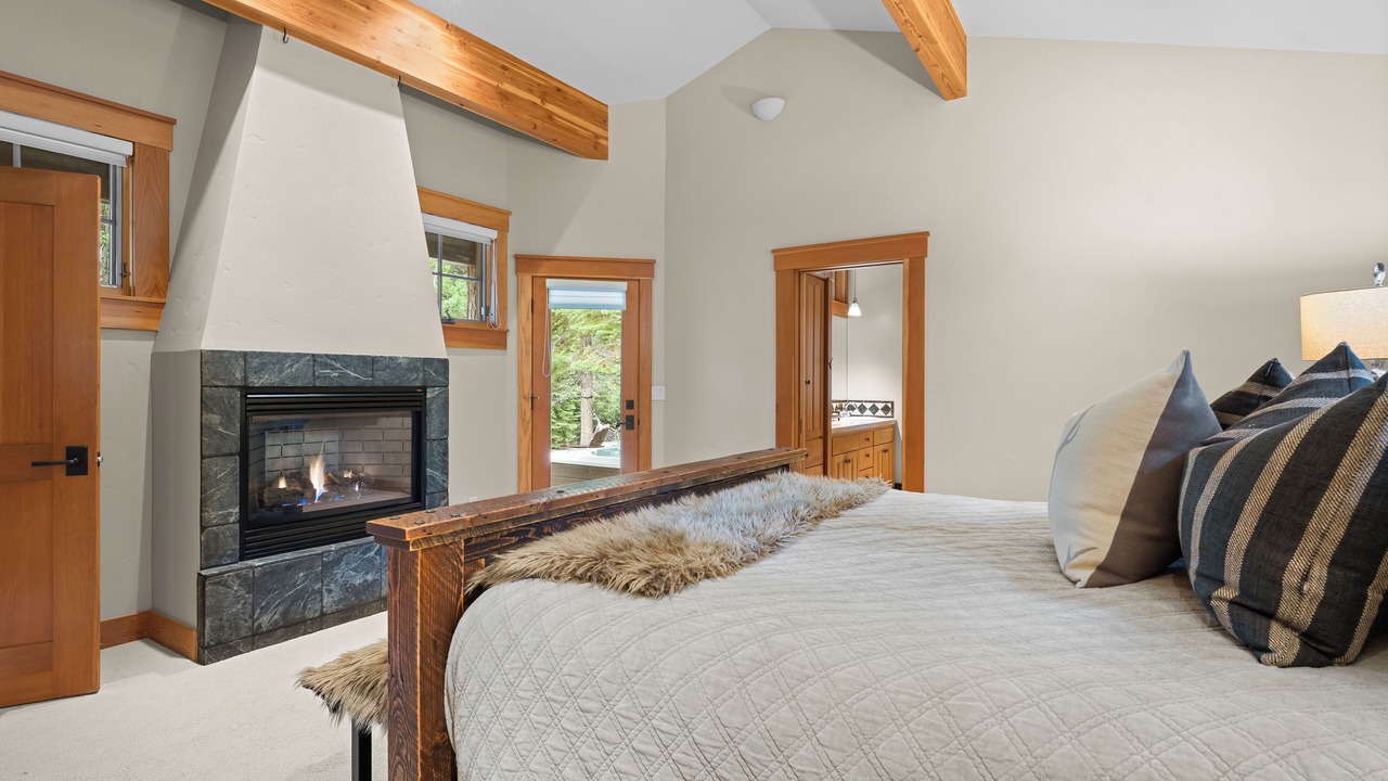 Photo of Livingroom in Ponderosa Palisades