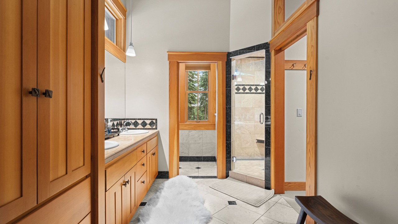 Photo of Bedroom in Ponderosa Palisades