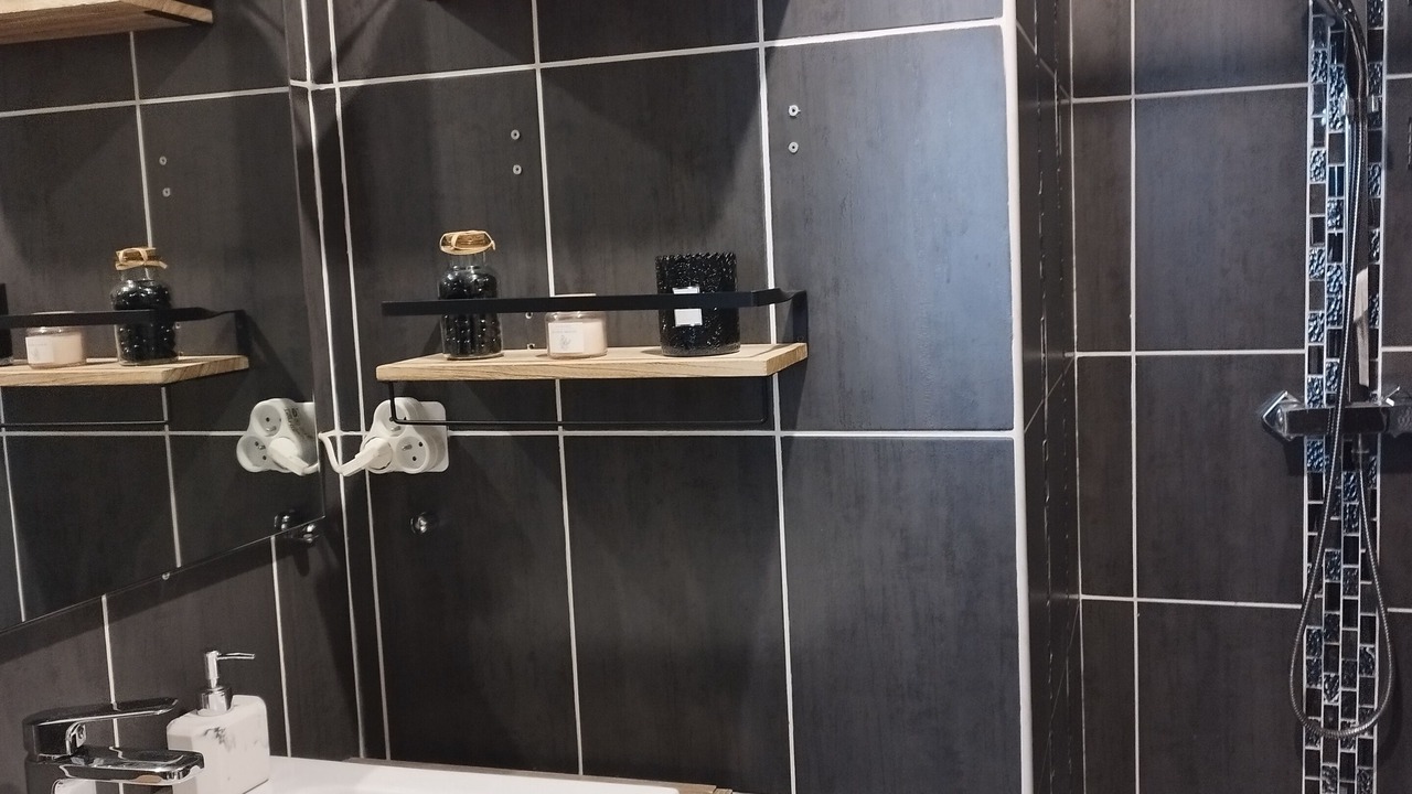 Photo of Bathroom in Paray-Vieille-Poste