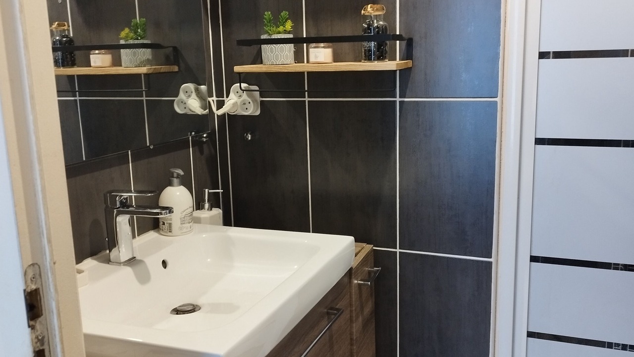 Photo of Bathroom in Paray-Vieille-Poste