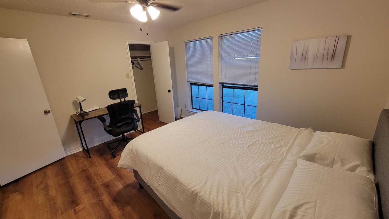 Photo of Bedroom in Far North Dallas