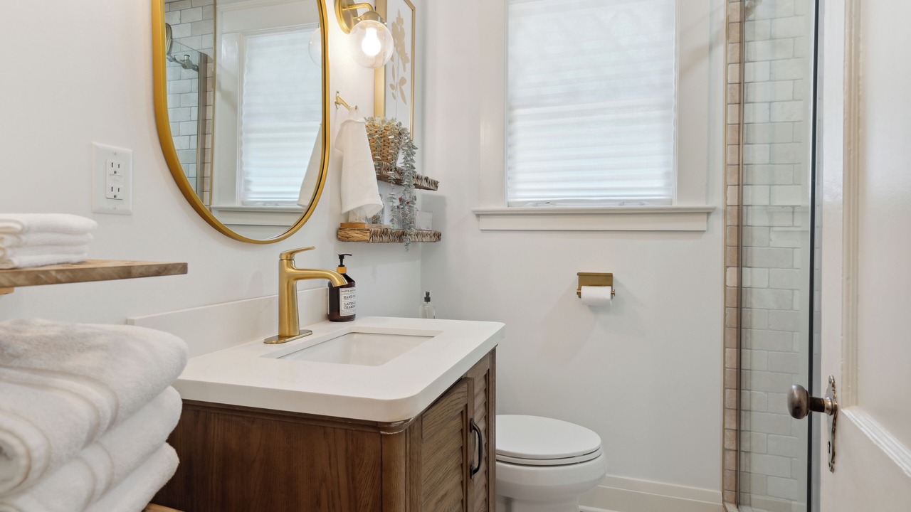 Photo of Bathroom in East Memphis