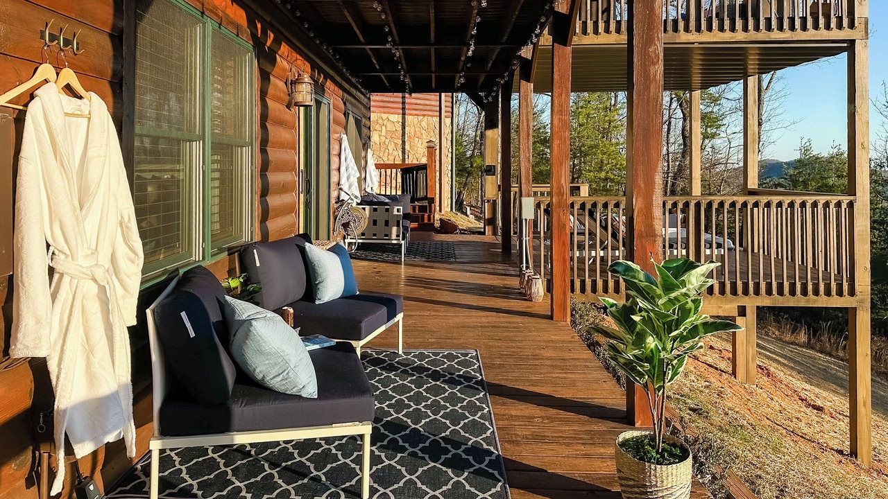 Photo of Patio Balcony in Dahlonega