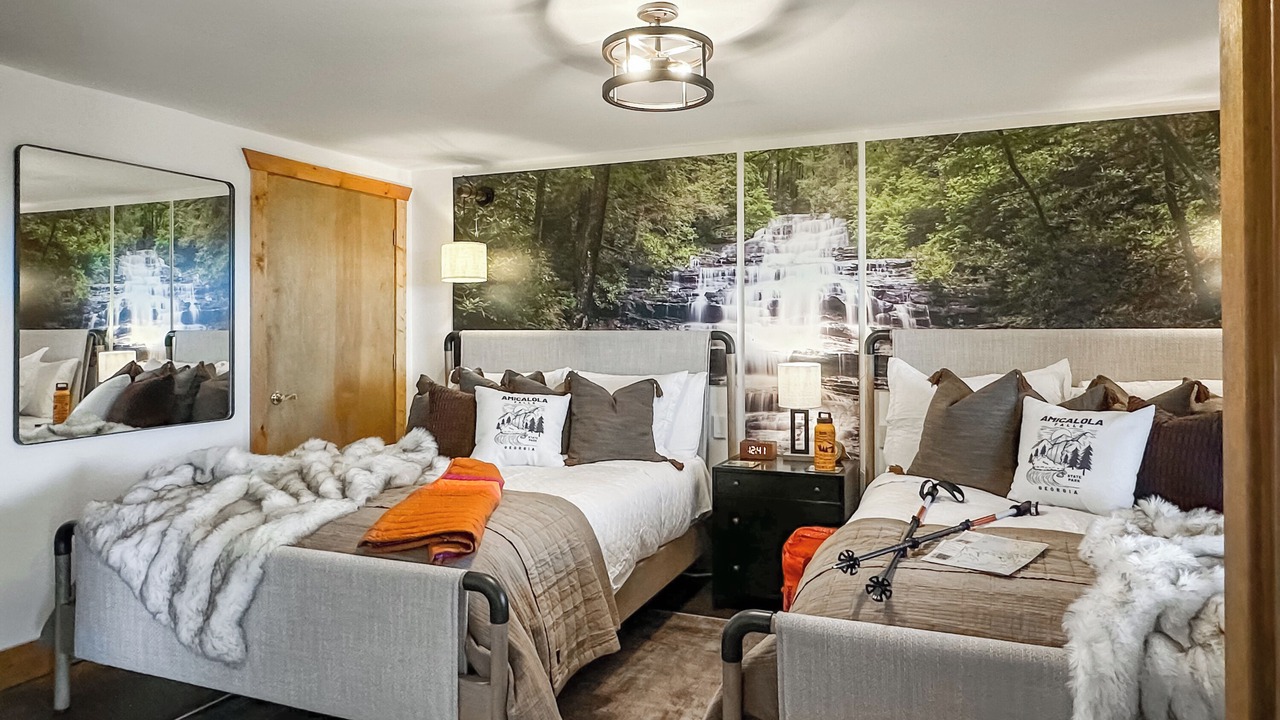 Photo of Bedroom in Dahlonega