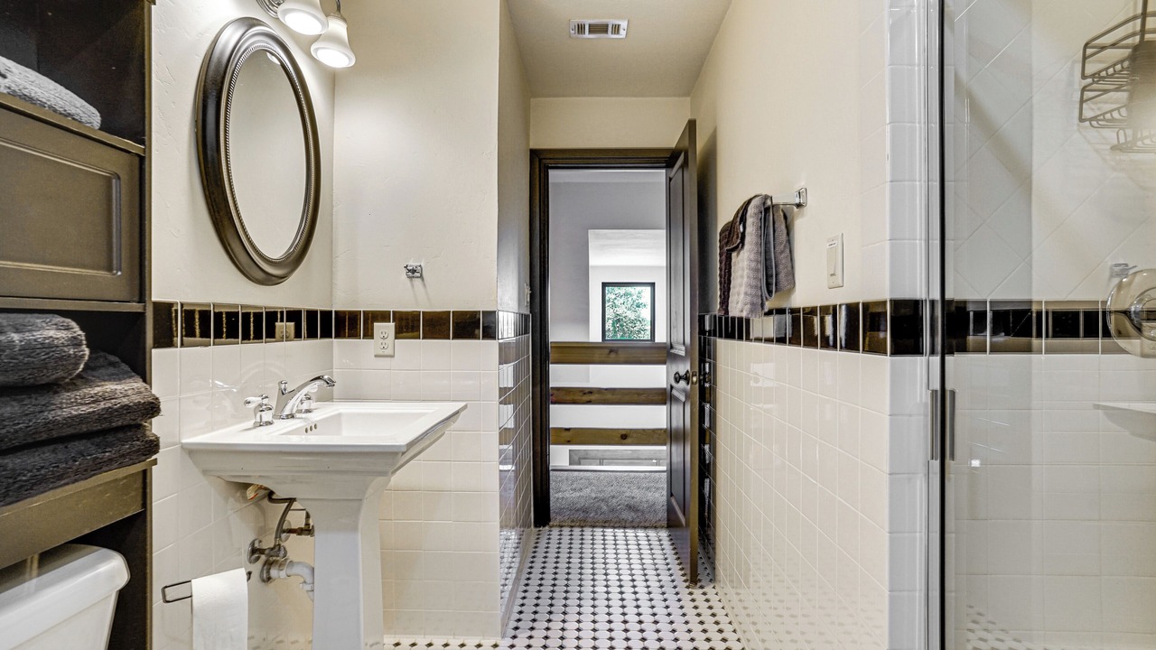 Photo of Bathroom in Palo Pinto County