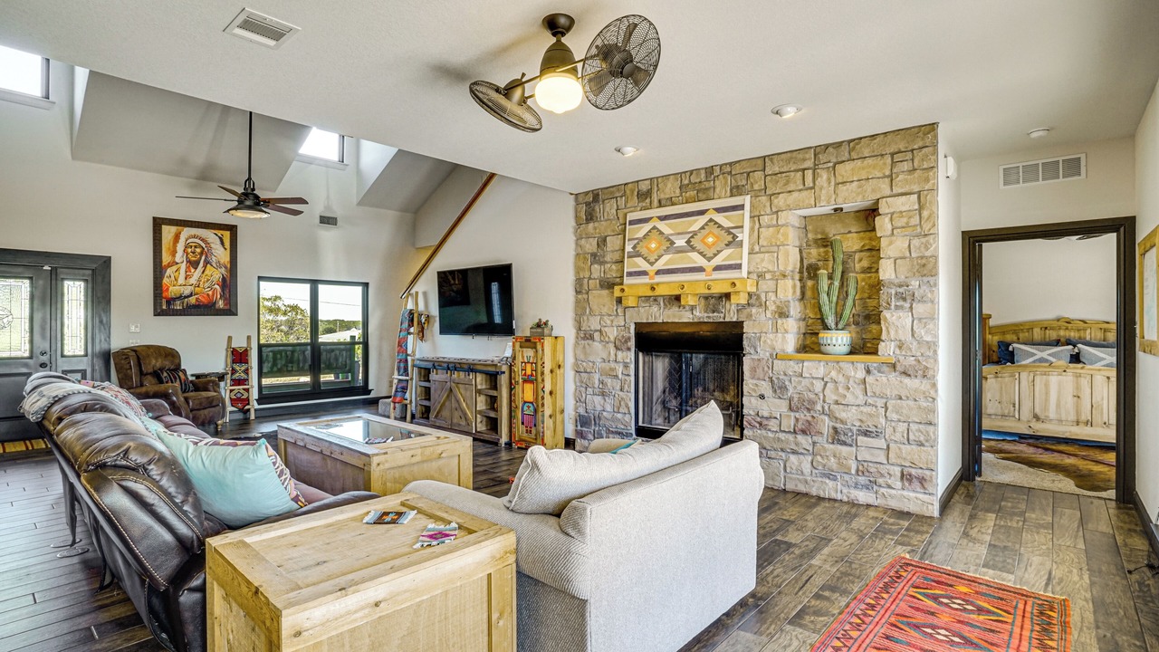 Photo of Livingroom in Palo Pinto County