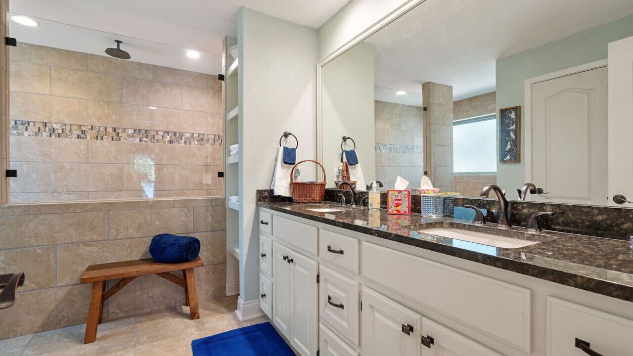 Photo of Bathroom in Hot Springs Village