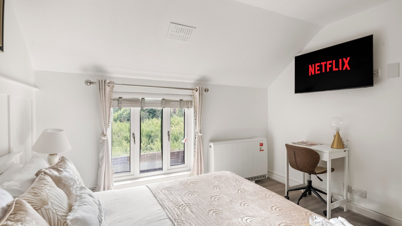 Photo of Bedroom in Datchet