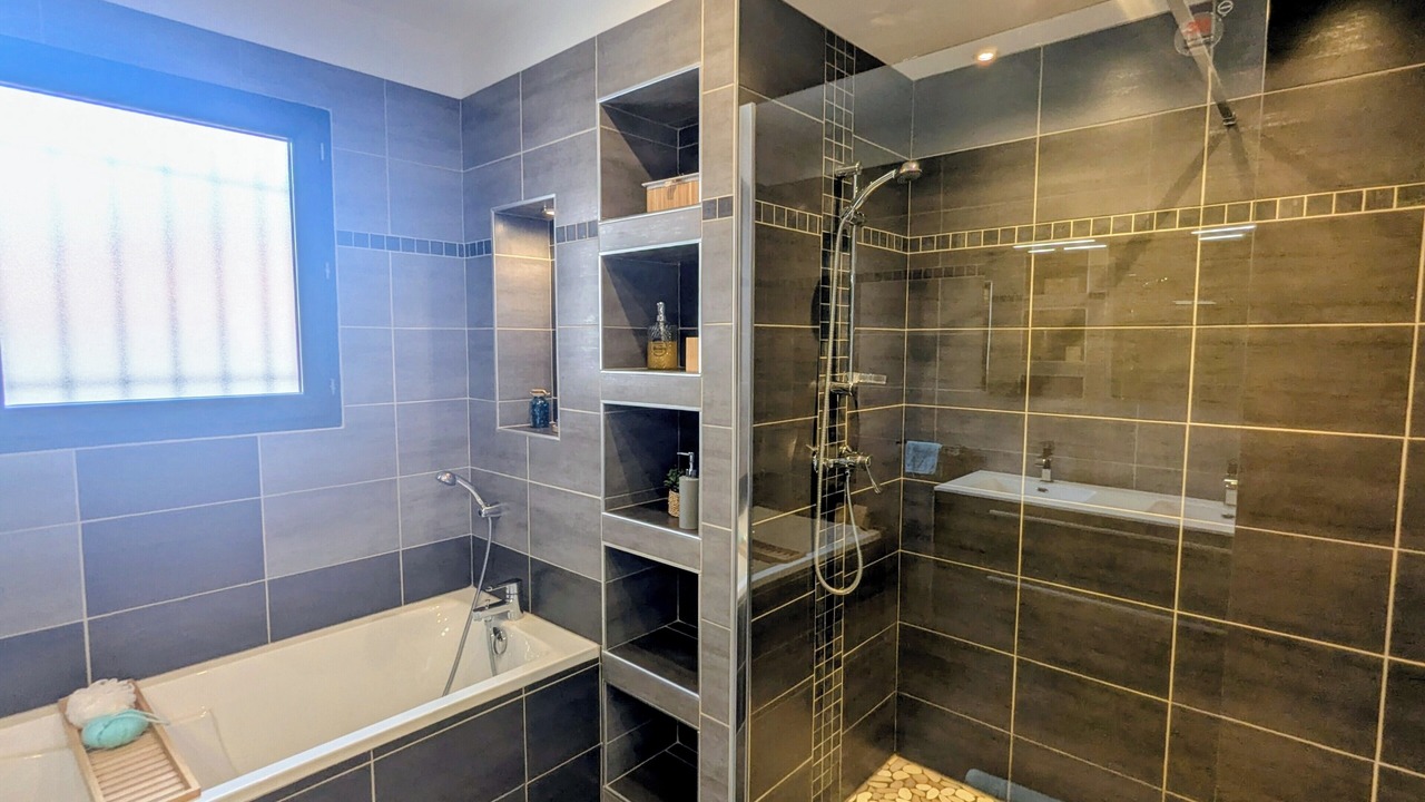 Photo of Bathroom in Saint-Hilaire-du-Rosier
