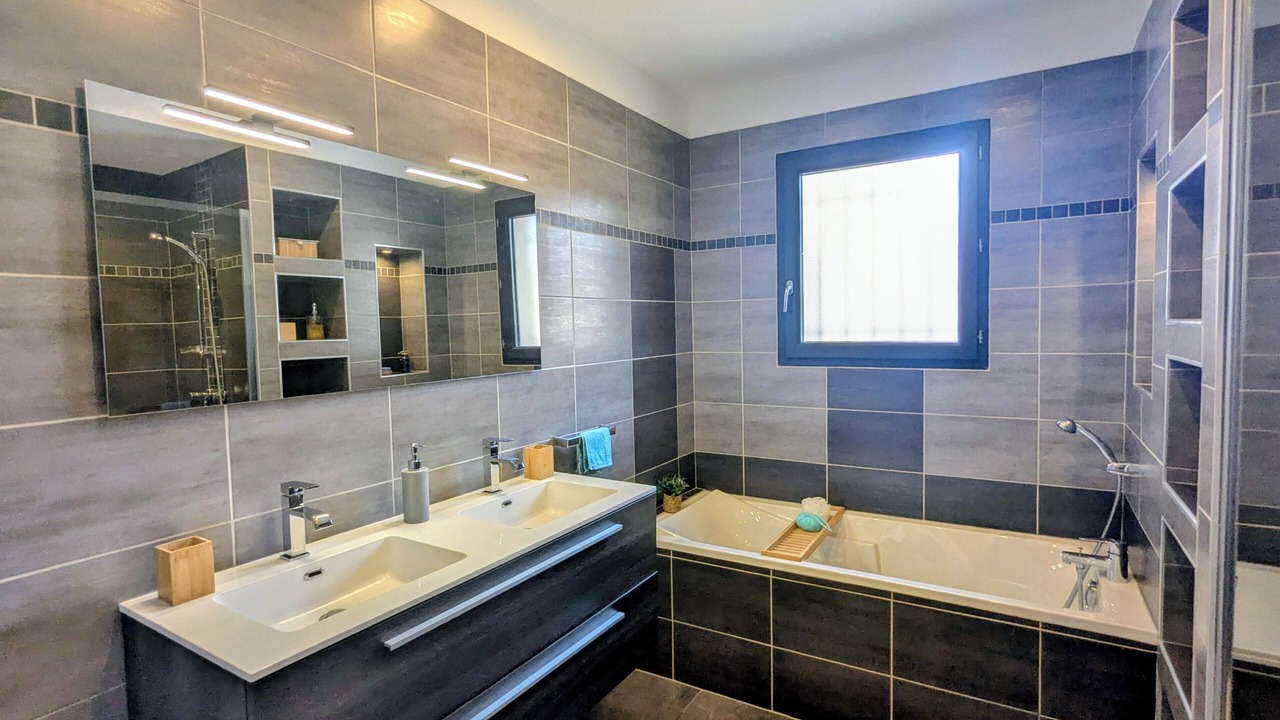 Photo of Bathroom in Saint-Hilaire-du-Rosier
