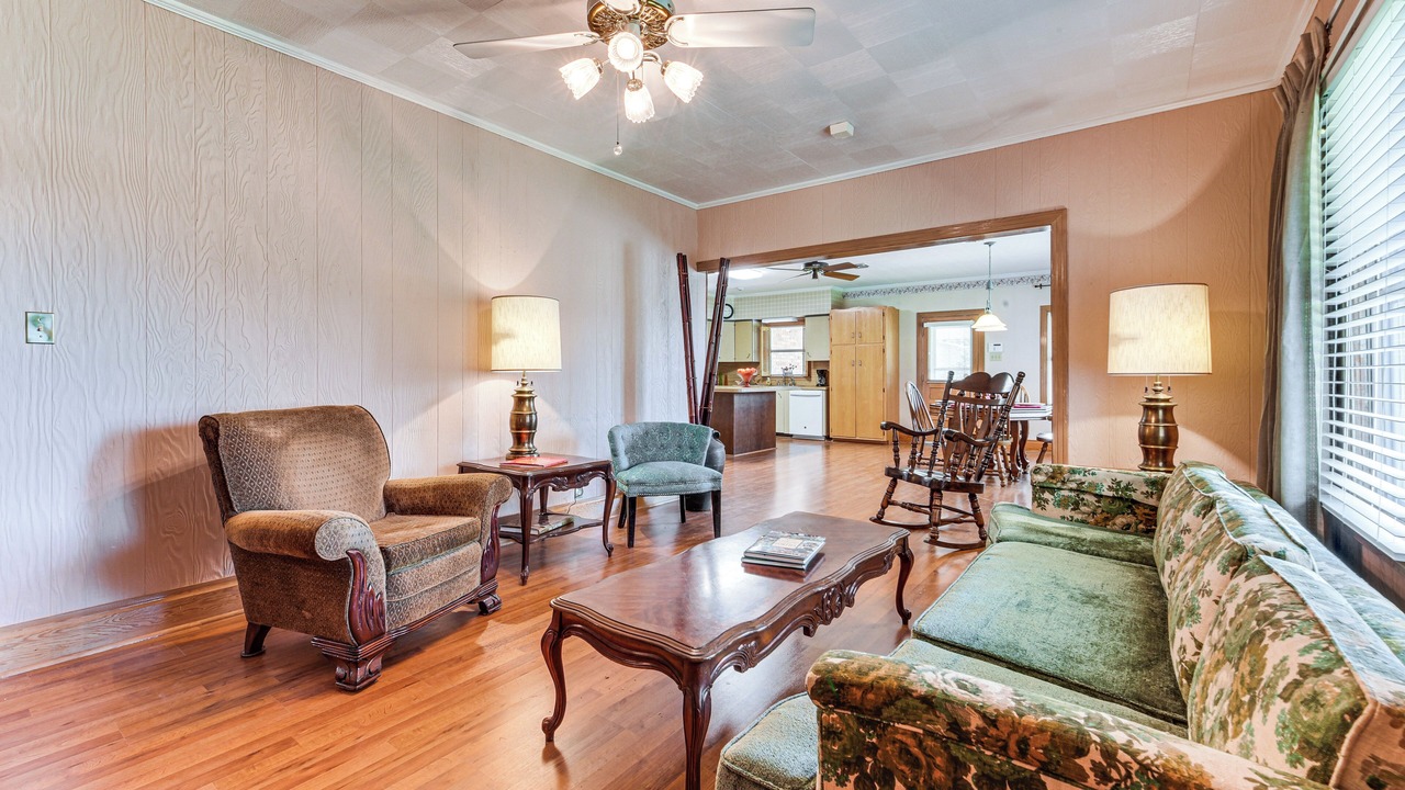 Photo of Bedroom in Broussard
