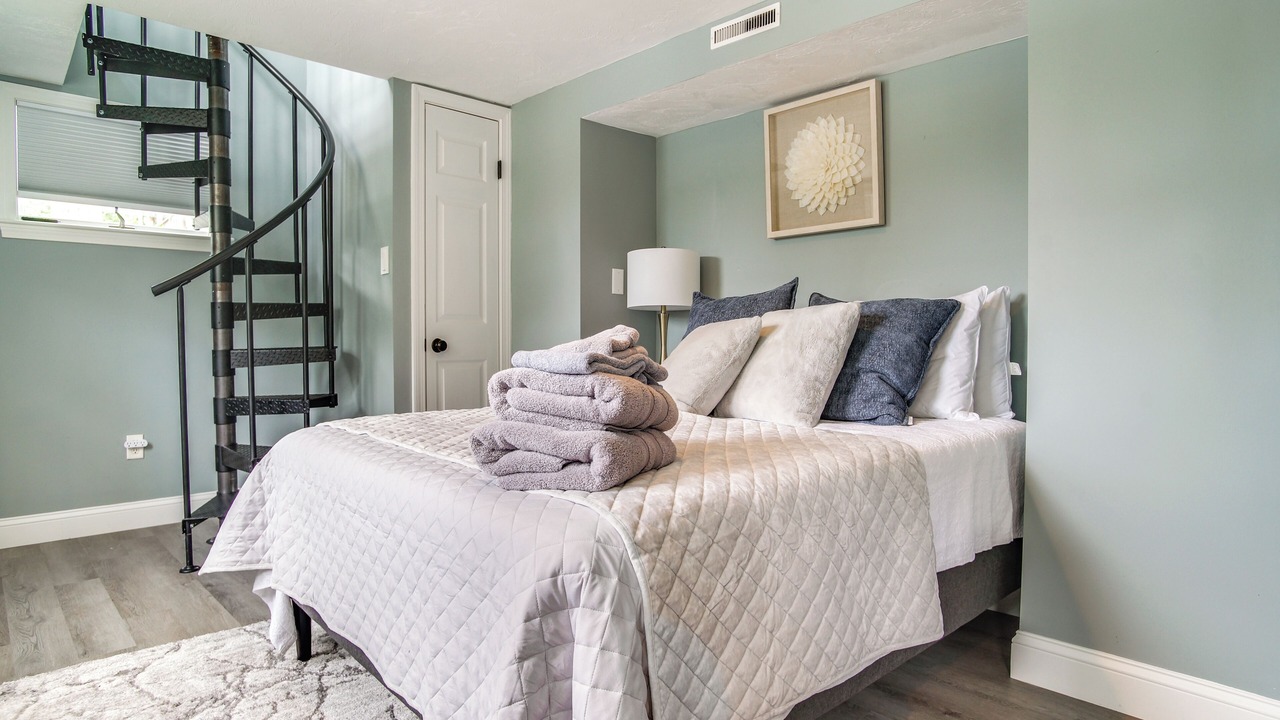 Photo of Bedroom in Mashpee