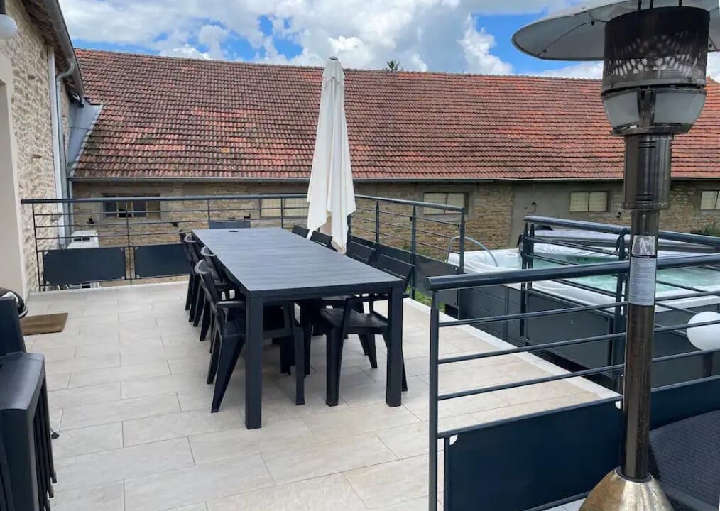 Photo of Outdoor in Genouilly