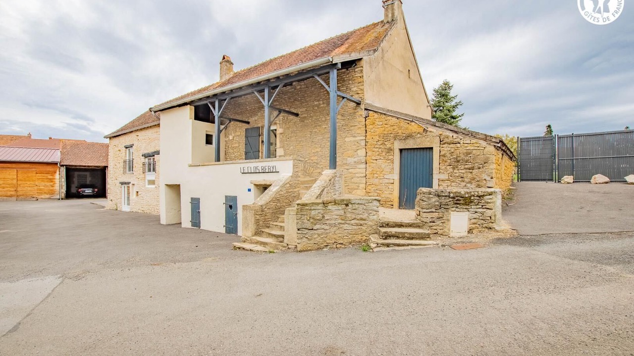 Photo of Outdoor in Genouilly